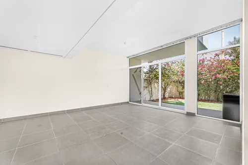 3 Bedrooms Townhouse in Arabella Townhouses 1