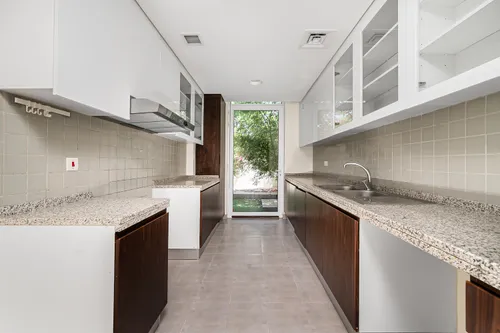 3 Bedrooms Townhouse in Arabella Townhouses 1