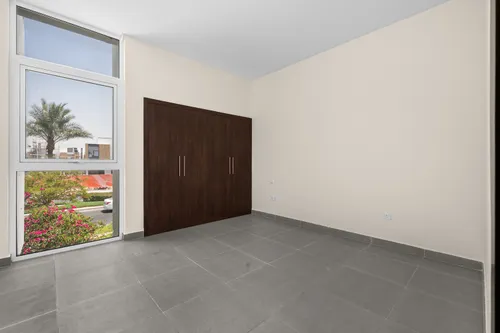 3 Bedrooms Townhouse in Arabella Townhouses 1