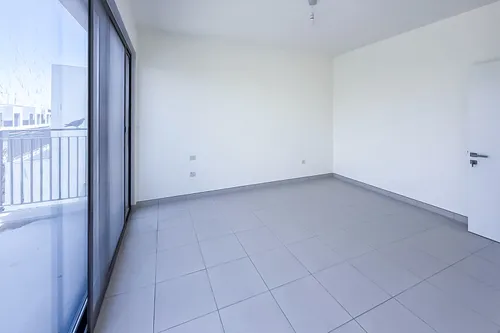 4 Bedrooms Townhouse in Parkside 2