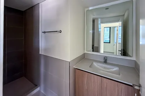 4 Bedrooms Townhouse in Parkside 2