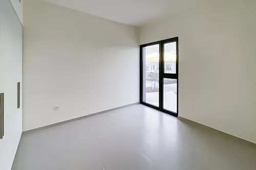 4 Bedrooms Townhouse in Greenviews 2