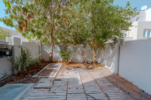 3 Bedrooms Townhouse in Desert Style