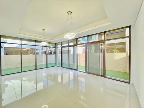 3 Bedrooms Townhouse in Trinity