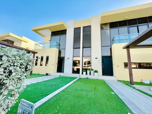 3 Bedrooms Townhouse in Trinity