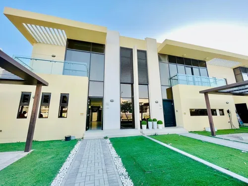 3 Bedrooms Townhouse in Trinity