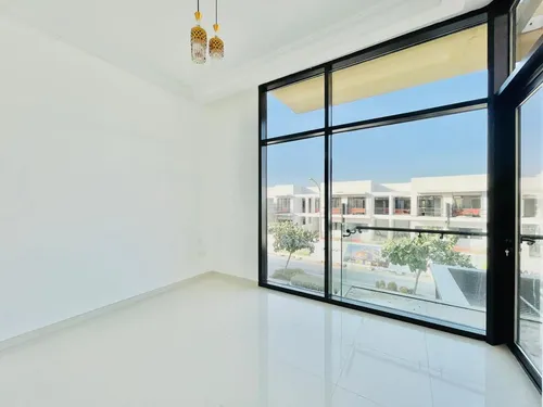 3 Bedrooms Townhouse in Trinity
