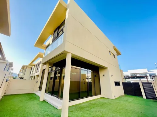 3 Bedrooms Townhouse in Trinity