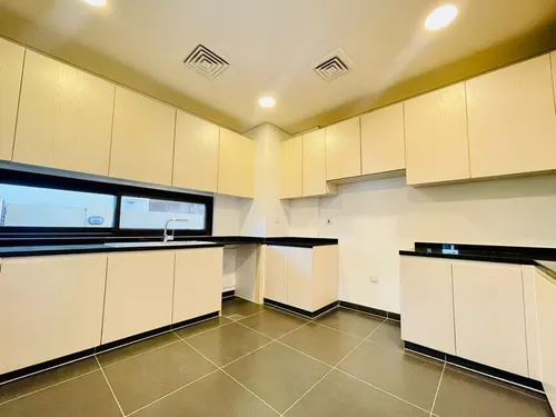 3 Bedrooms Townhouse in Trinity