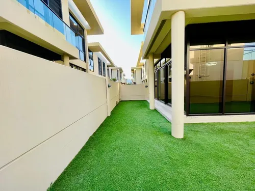 3 Bedrooms Townhouse in Trinity