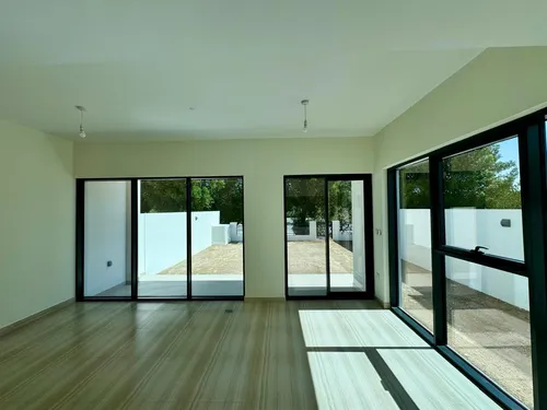 4 Bedrooms Townhouse in Trinity