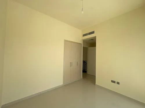 3 Bedrooms Townhouse in Zinnia