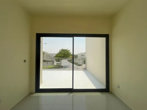 3 Bedrooms Townhouse in Zinnia