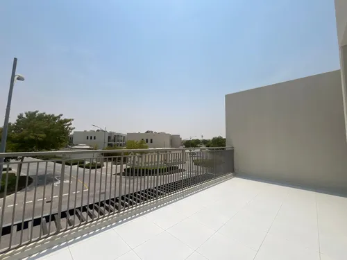 3 Bedrooms Townhouse in Zinnia