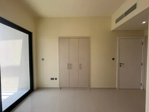 3 Bedrooms Townhouse in Zinnia