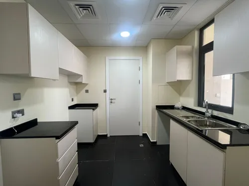 3 Bedrooms Townhouse in Zinnia