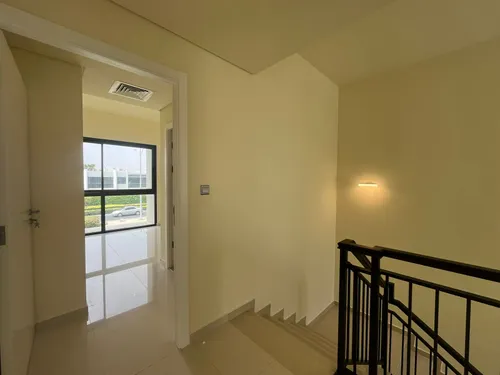 3 Bedrooms Townhouse in Zinnia