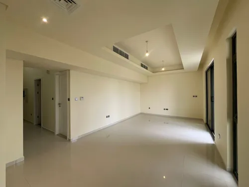3 Bedrooms Townhouse in Zinnia