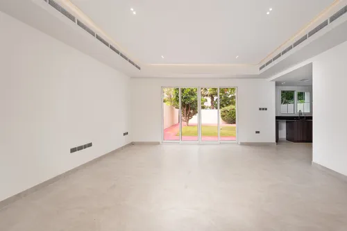 3 Bedrooms Townhouse in Al Reem 3