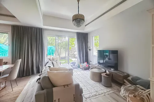 3 Bedrooms Townhouse in Mira 1