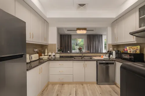 3 Bedrooms Townhouse in Mira 1