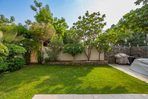 3 Bedrooms Townhouse in Mira 1