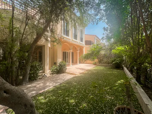 3 Bedrooms Villa in Green Community East