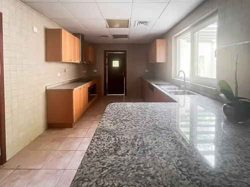 3 Bedrooms Villa in Green Community East