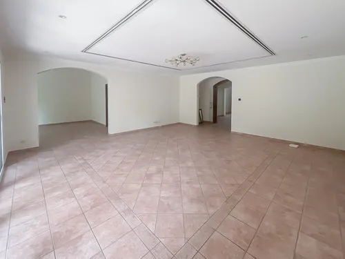 3 Bedrooms Villa in Green Community East