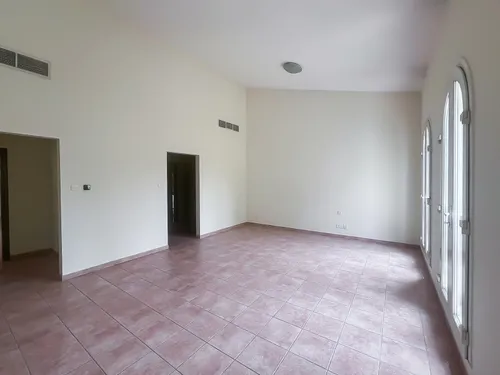 3 Bedrooms Villa in Green Community East
