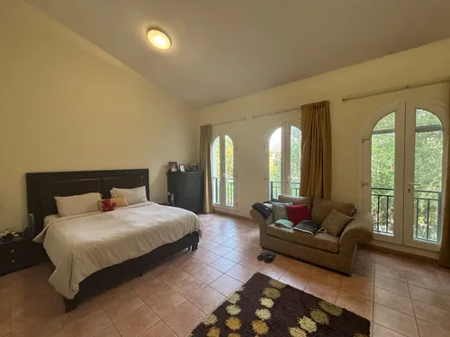 4 Bedrooms Townhouse in Green Community East