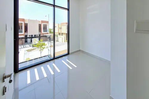 3 Bedrooms Townhouse in Trinity