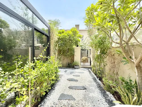 2 Bedrooms Townhouse in Bella Casa