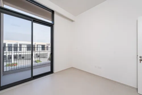 3 Bedrooms Townhouse in Greenview 3