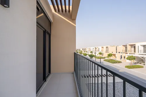 3 Bedrooms Townhouse in Greenview 3