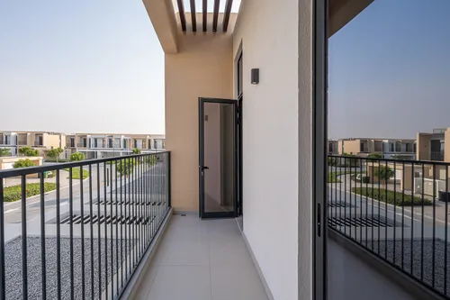 3 Bedrooms Townhouse in Greenview 3