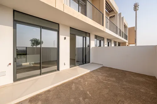 3 Bedrooms Townhouse in Greenview 3