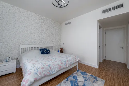 3 Bedrooms Townhouse in Maple 2