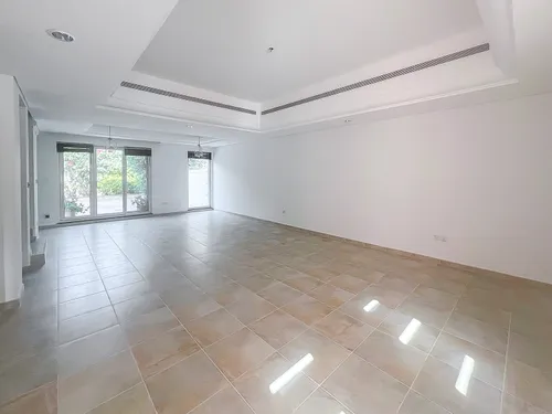 4 Bedrooms Townhouse in Oliva