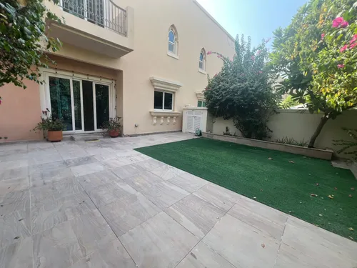 4 Bedrooms Townhouse in Oliva