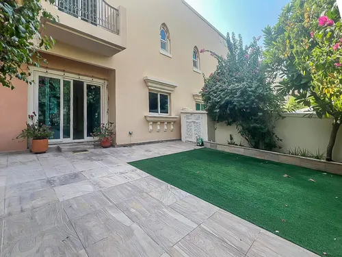 4 Bedrooms Townhouse in Oliva