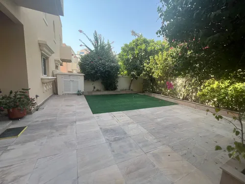 4 Bedrooms Townhouse in Oliva