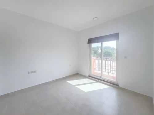 4 Bedrooms Townhouse in Oliva