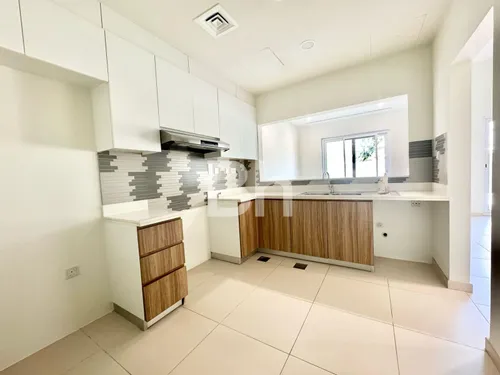 3 Bedrooms Townhouse in Amaranta