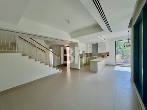 Vacant | Close to Amenities | Viewable