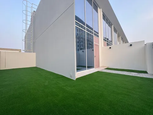 Corner Unit | Large Garden | Landscaped | Vacant