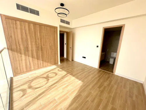 3 Bedrooms Townhouse in Rukan
