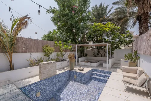 2 Bedrooms Townhouse in District 5F