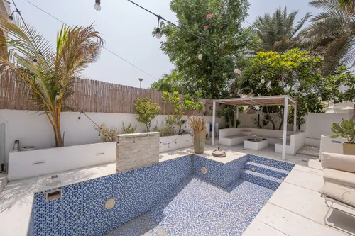 2 Bedrooms Townhouse in District 5F