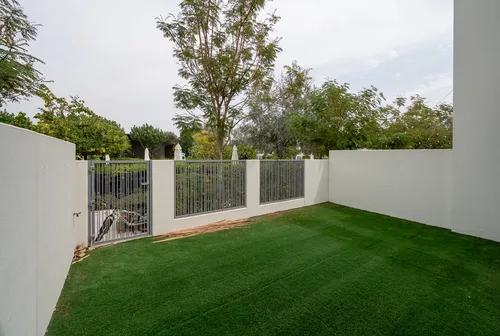 3 Bedrooms Townhouse in Elan
